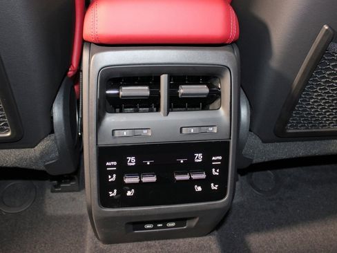 Certified 2025 Porsche Macan 4S Electric image 38