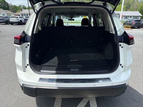 Used 2024 Nissan Rogue S AWD/4WD image 21