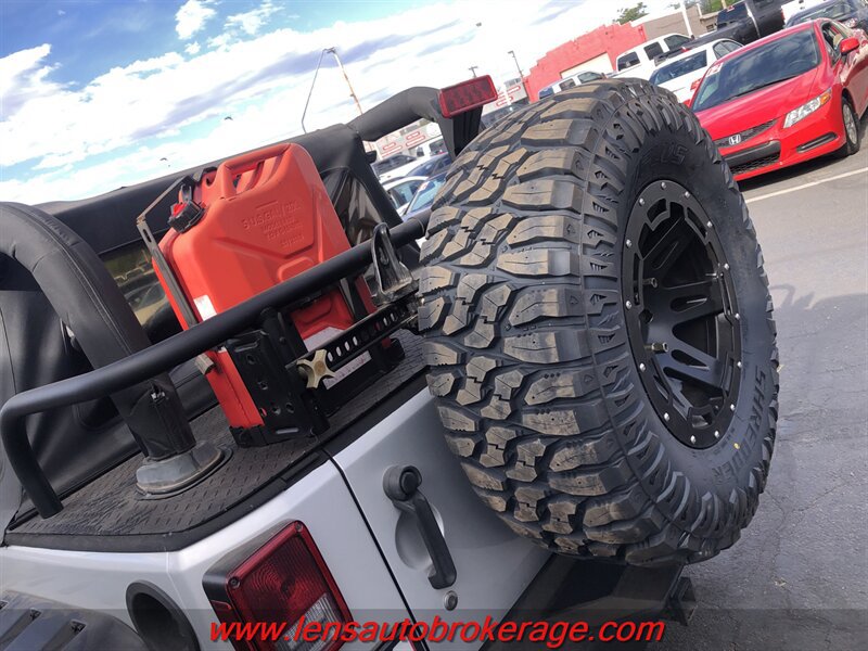 Used 2012 Jeep Wrangler Rubicon AWD/4WD image 22