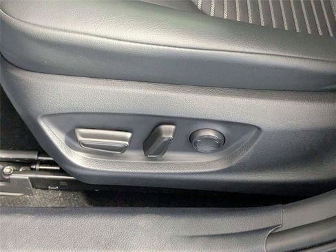 Used 2024 Toyota Camry SE FWD image 13