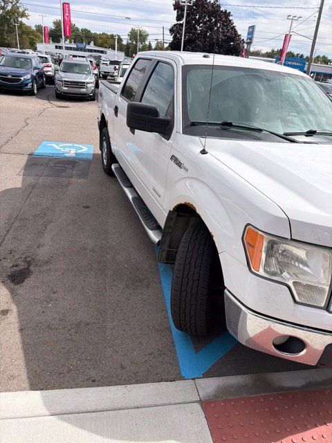 Used 2013 Ford F150 XLT w/ Trailer Tow Pkg AWD/4WD image 3