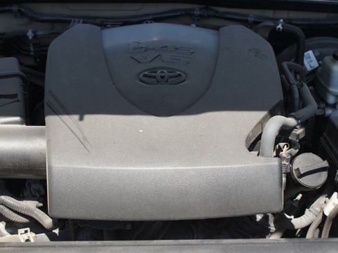 Used 2019 Toyota Tacoma SR5 RWD image 26
