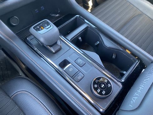 Used 2024 Nissan Pathfinder Rock Creek image 28