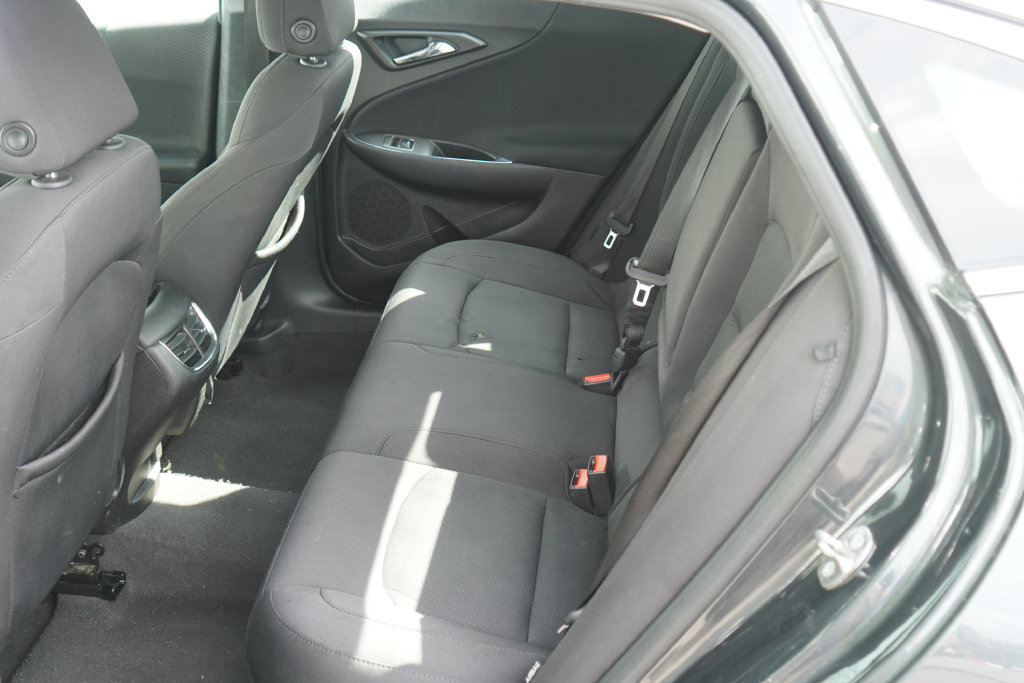 Used 2017 Chevrolet Malibu LT w/ LPO, Convenience Package 2 FWD image 26