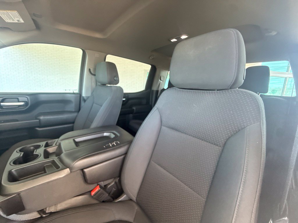 Used 2020 Chevrolet Silverado 1500 Custom w/ Custom Value Package AWD/4WD image 32