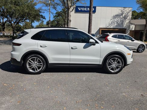 Used 2019 Porsche Cayenne image 3