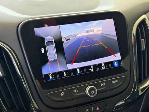 Used 2024 Chevrolet Equinox RS FWD image 25