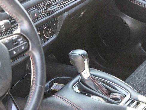 Certified 2025 Honda HR-V Sport image 21