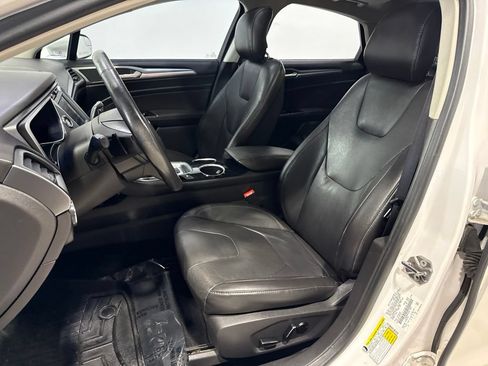 Used 2013 Ford Fusion Titanium FWD image 22