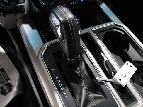 Used 2016 Ford F150 Lariat image 38