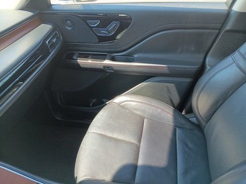 Used 2023 Lincoln Aviator Reserve AWD/4WD image 13