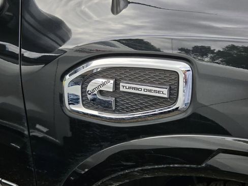 Used 2019 Nissan Titan PRO-4X AWD/4WD image 8