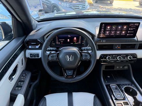 Used 2026 Honda Passport TrailSport Elite image 4