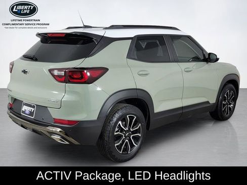 Used 2025 Chevrolet TrailBlazer ACTIV w/ Convenience Package FWD image 3