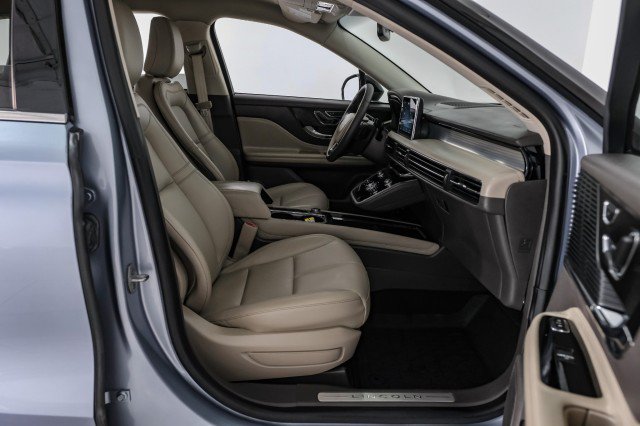 Used 2022 Lincoln Corsair FWD image 27