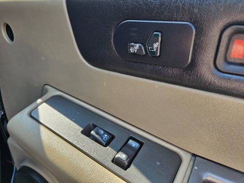 Used 2003 HUMMER H2 w/ Preferred Equipment Group AWD/4WD image 23