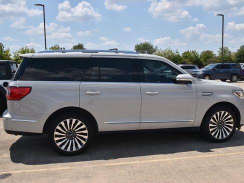 Used 2021 Lincoln Navigator Reserve AWD/4WD image 6
