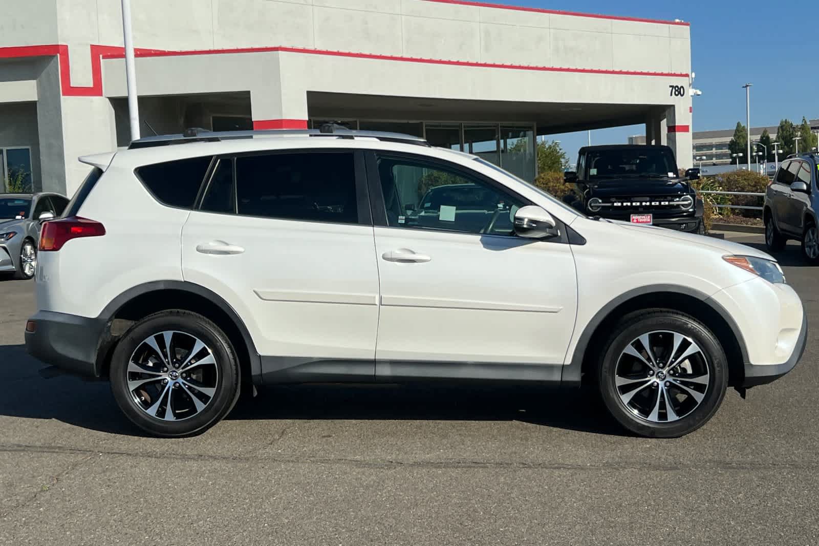 Used 2015 Toyota RAV4 Limited w/ Technology Package FWD image 6