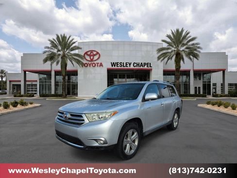Used 2012 Toyota Highlander Limited w/ Tow Pkg FWD image 1