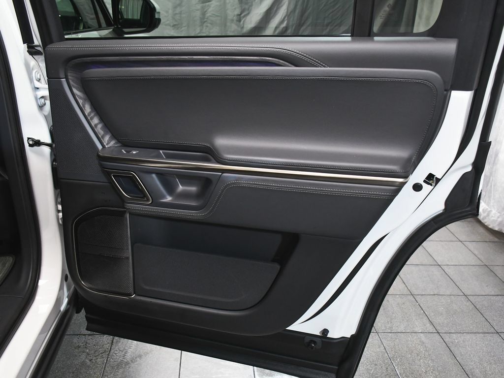 Used 2022 Rivian R1S Launch Edition Quad AWD/4WD image 14