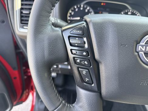 Used 2023 Nissan Frontier SV image 29