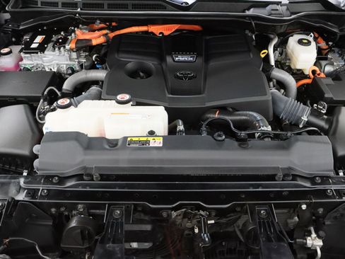 Used 2024 Toyota Tundra Limited image 44