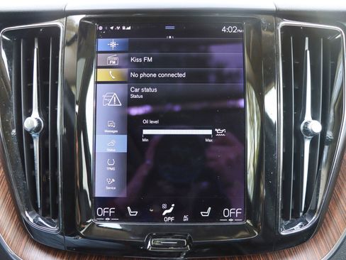 Used 2021 Volvo XC60 T6 Momentum w/ Premium Package AWD/4WD image 36