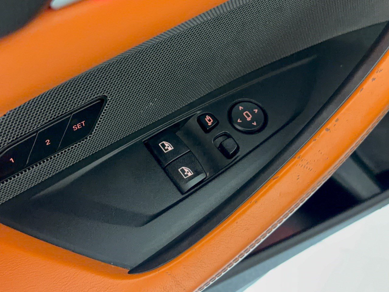 Used 2021 BMW M4 Competition w/ Executive Package RWD image 15