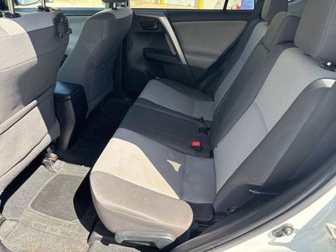 Used 2014 Toyota RAV4 LE image 13