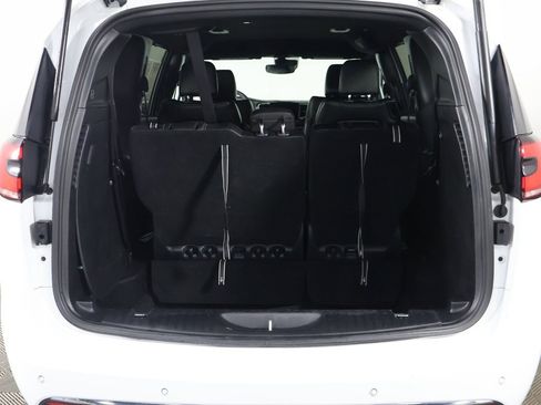 Used 2025 Chrysler Pacifica Select image 21