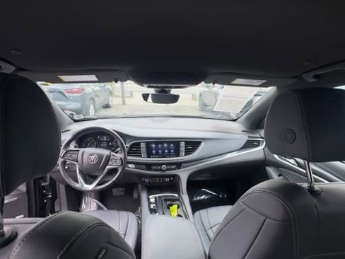 Used 2024 Buick Enclave Premium image 22