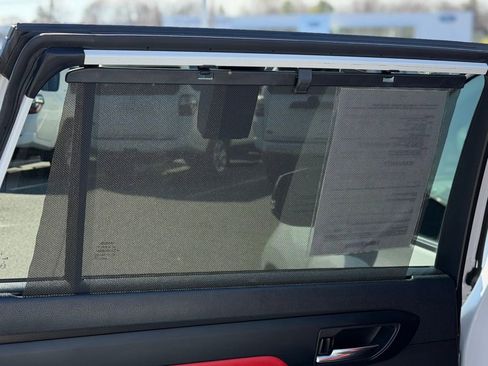 Used 2022 Toyota Highlander XSE image 13