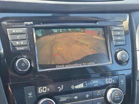 Used 2020 Nissan Rogue SV AWD/4WD image 14