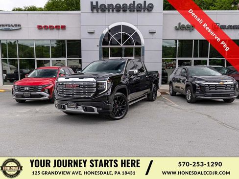 Used 2023 GMC Sierra 1500 Denali w/ Denali Reserve Package AWD/4WD image 1