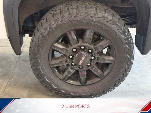 Used 2024 GMC Sierra 2500 AT4 AWD/4WD image 10