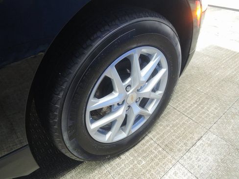 Used 2024 Chevrolet Equinox LT FWD image 35