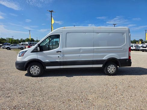Used 2020 Ford Transit 250 Medium Roof w/ Interior Upgrade Package RWD image 4