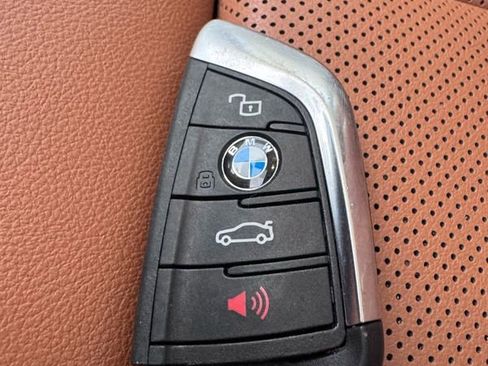 Used 2022 BMW 330i xDrive xDrive w/ Driving Assistance Package image 45