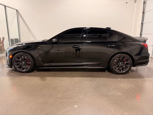 Used 2025 Cadillac CT5 V Blackwing w/ Carbon Fiber 2 Package RWD image 8