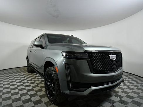 Used 2023 Cadillac Escalade ESV Sport w/ LPO, ONYX Package image 17