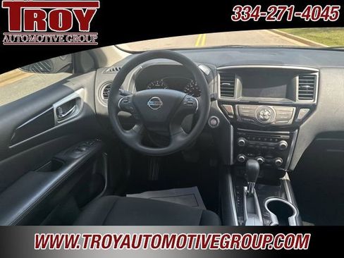 Used 2020 Nissan Pathfinder S image 15