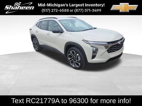 Used 2026 Chevrolet Trax RS w/ Driver Confidence Package FWD image 1
