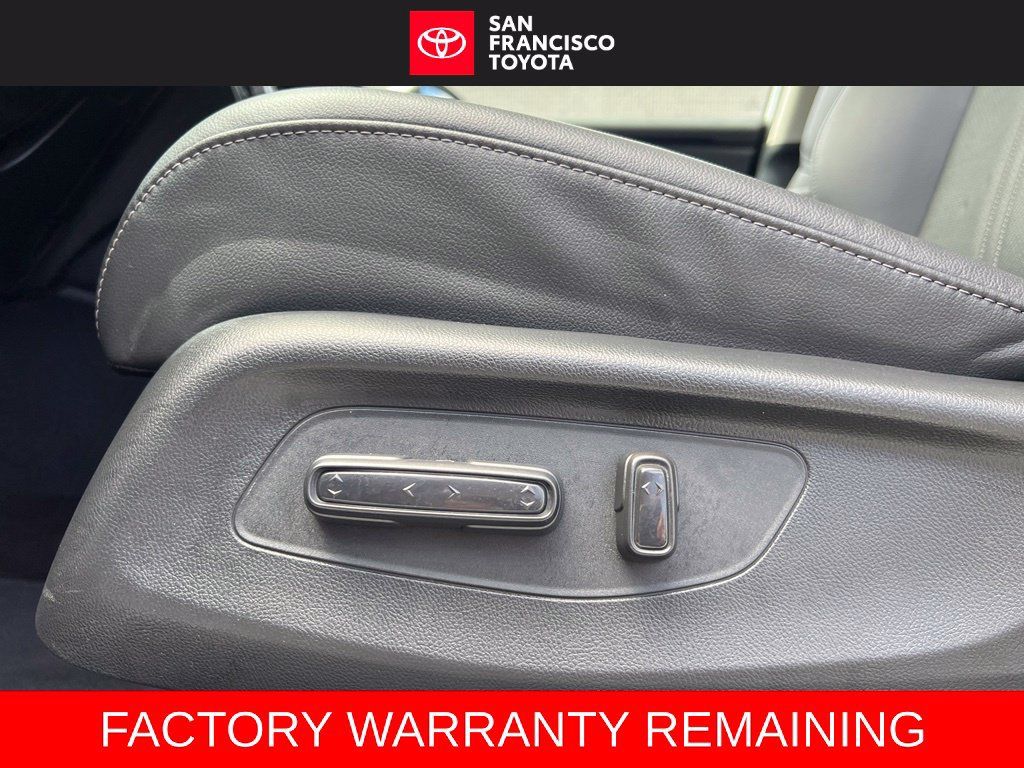 Used 2025 Honda HR-V EX-L image 11