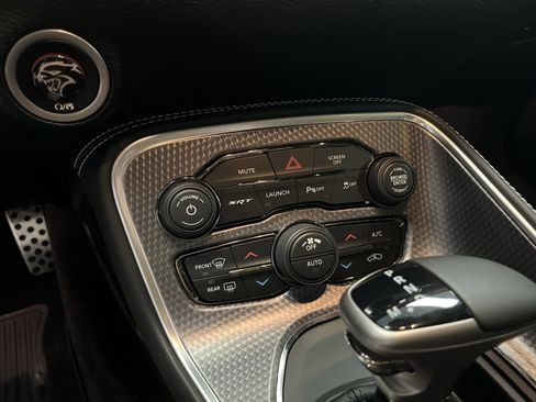 Used 2018 Dodge Challenger SRT Hellcat image 22