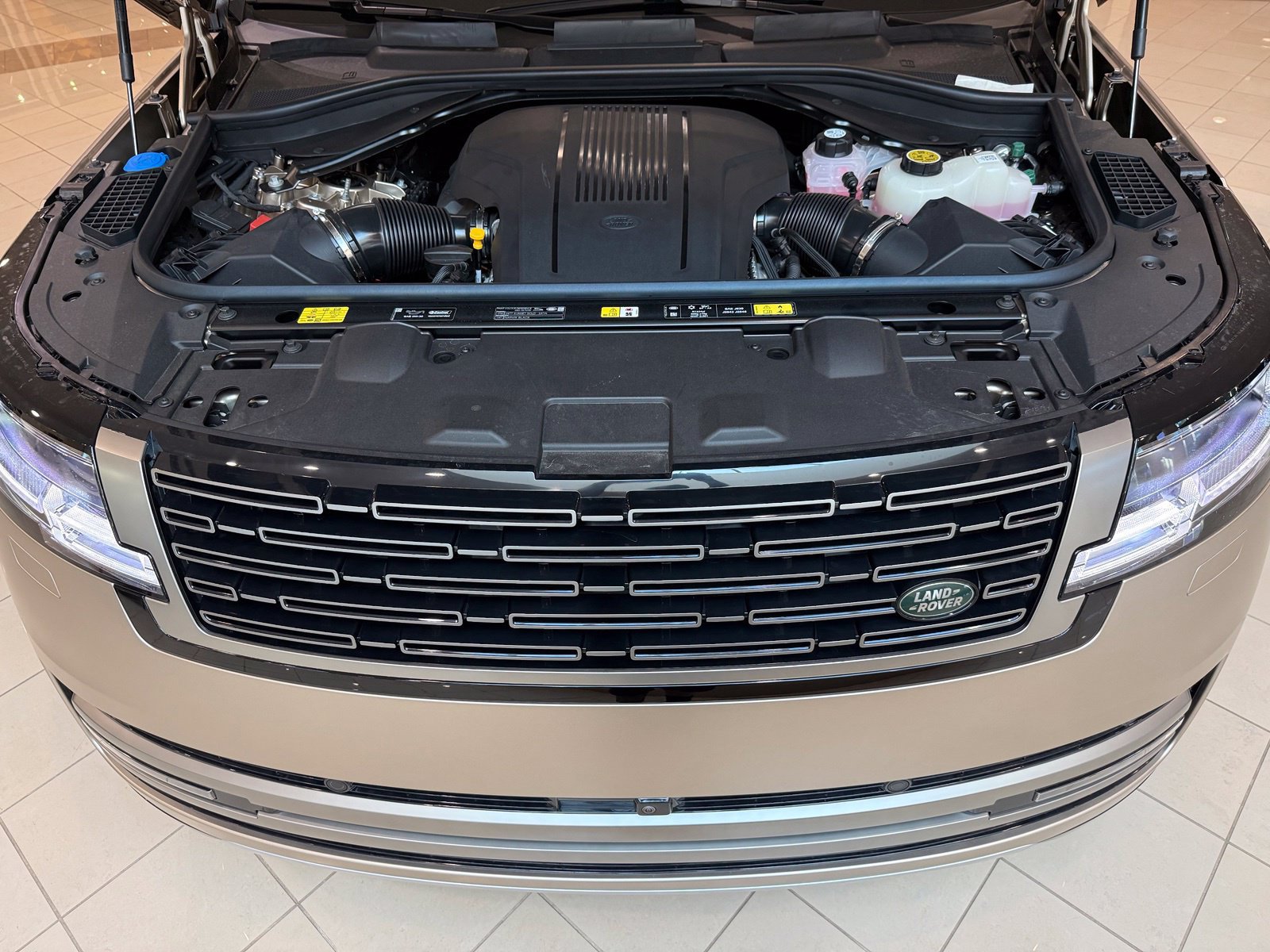 New 2026 Land Rover Range Rover SE AWD/4WD image 44