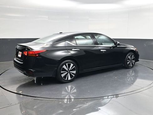 Used 2021 Nissan Altima 2.5 SL image 3