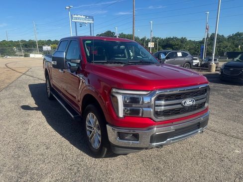 Used 2025 Ford F150 Lariat w/ Equipment Group 501A Mid AWD/4WD image 9
