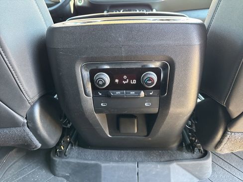 Used 2024 Chevrolet Tahoe LT w/ Luxury Package AWD/4WD image 18