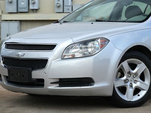 Used 2011 Chevrolet Malibu LS FWD image 20