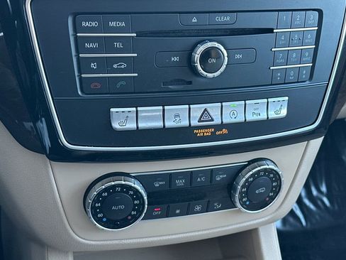 Used 2017 Mercedes-Benz GLS 450 4MATIC image 22